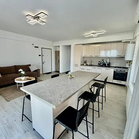 Iris By Meraki & Apartman Năvodari